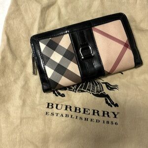 Burberry wallet